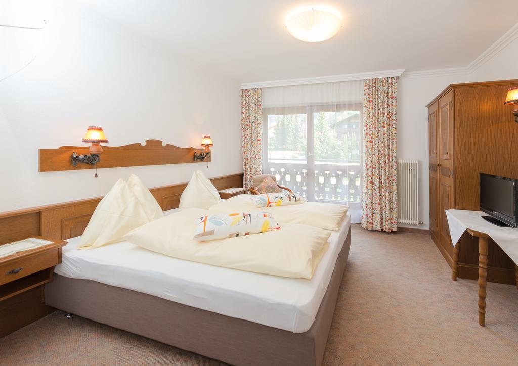 ホテルGastehaus Soldanella ラムサウ・アム・ダッハシュタイン 部屋 写真