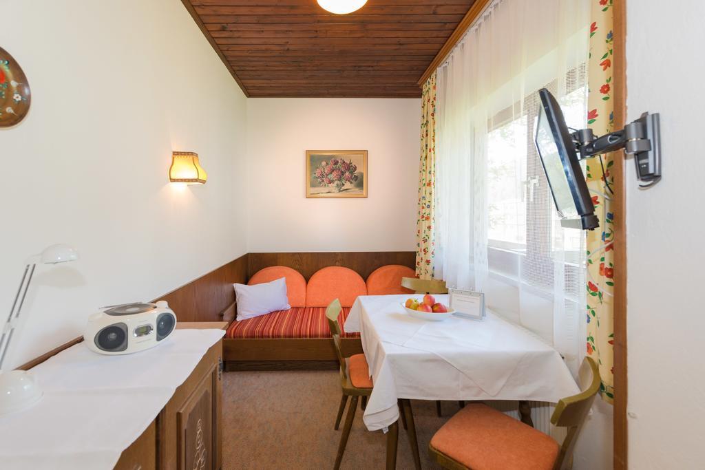 ホテルGastehaus Soldanella ラムサウ・アム・ダッハシュタイン 部屋 写真